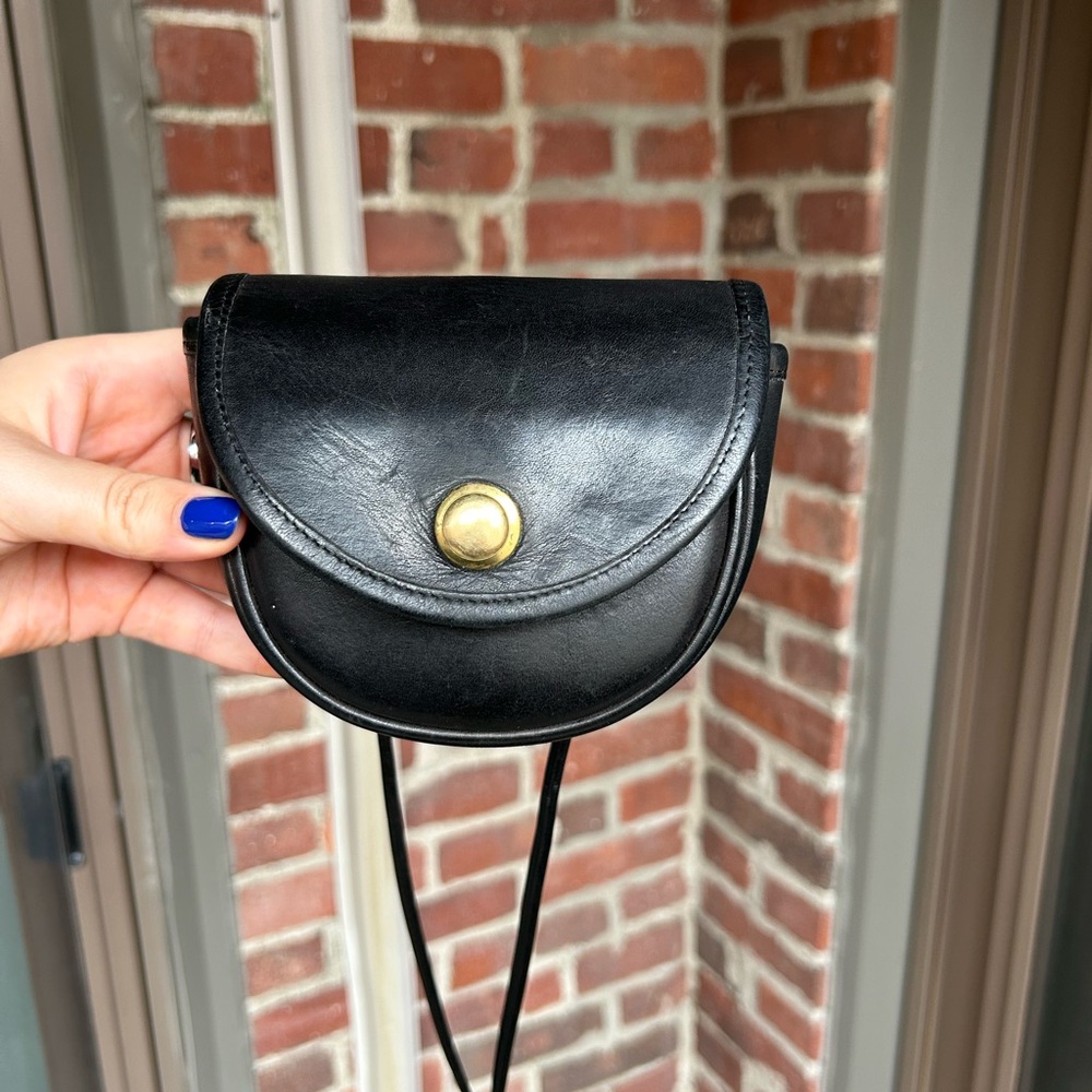 Vintage coach belt bag style 9826 crossbody spring lock black leather mini bag